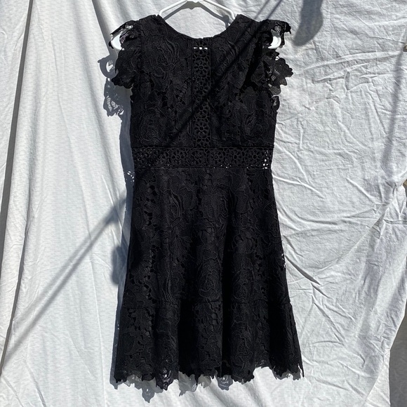 BB Dakota Dresses & Skirts - Black lace BB Dakota cocktail dress